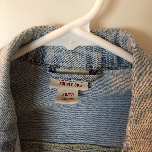 Cropped denim jacket - Picture 3 of 4